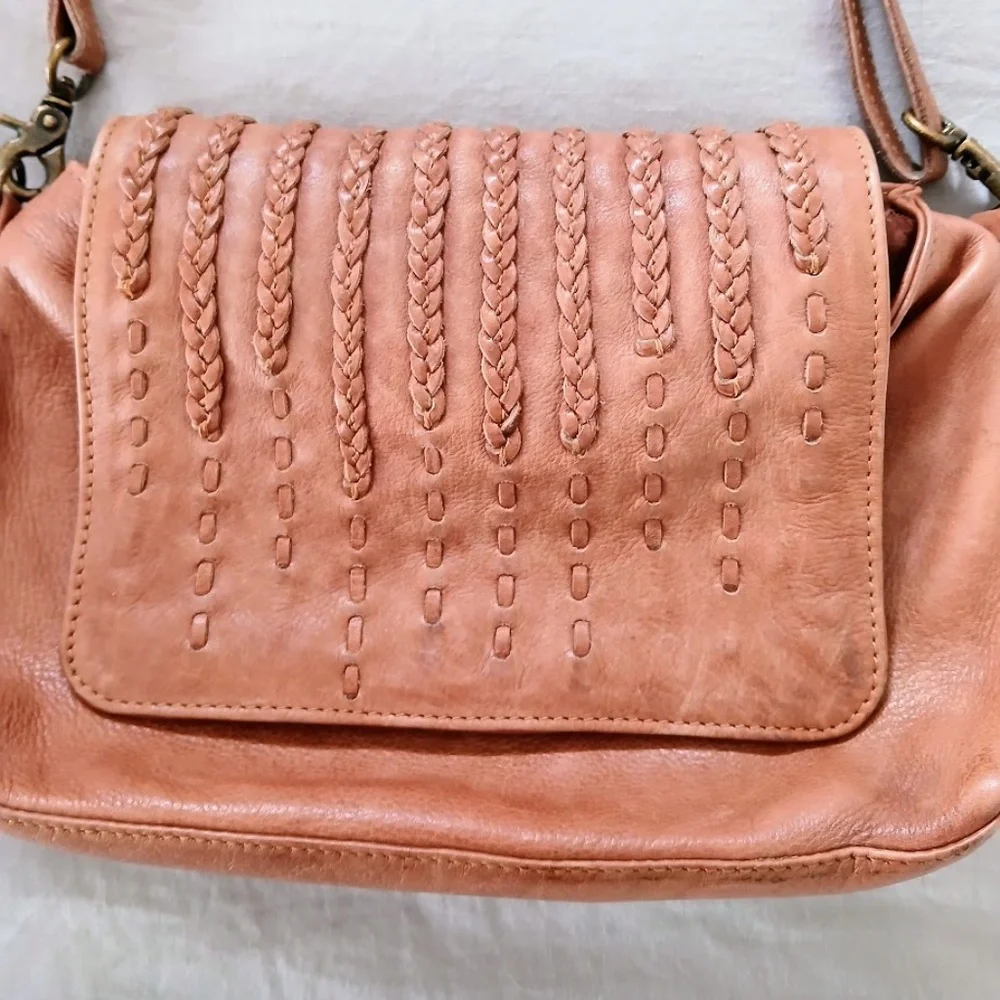 Day & Mood Leather Crossbody Bag